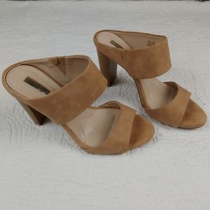 Jennifer Lopez Tan wedge heels